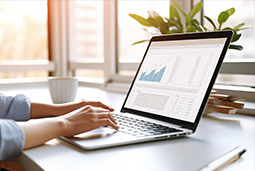 南宫NG28(中国)国际发布2024人才市场报告，新智人才看重稳定性和赛道前景